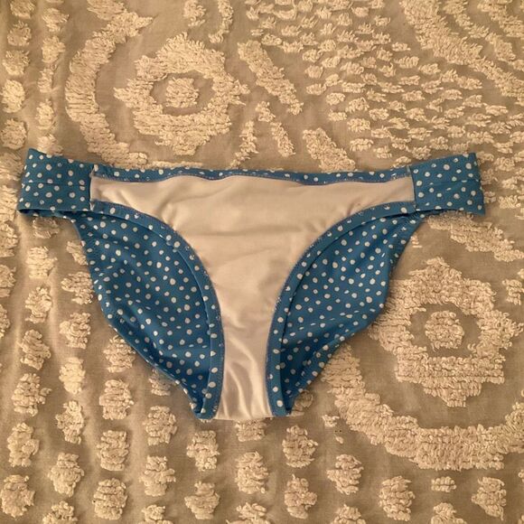 NWT Jessica Simpson Medium Bikini Bottoms - Picture 9 of 9